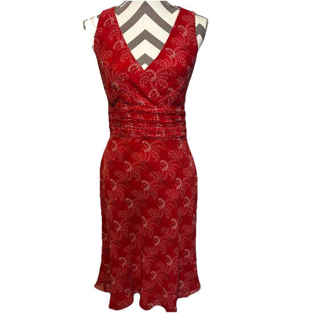 Loft Red Floral Print Dress 4 V Neck Ruched Waist Fit Flare Sleeveless